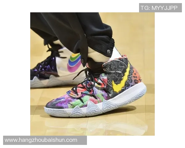 明星球员时尚穿搭解析 从赛场到街头引领潮流风向标